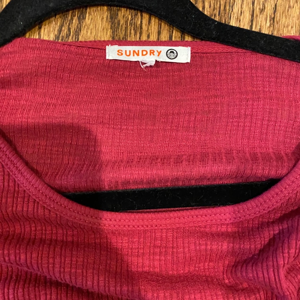 Sundry long sleeve with distressed bottom - Picture 4 of 6